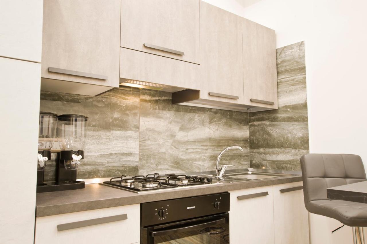 Suite Napoli Sotterranea Con Vasca Idromassaggio Exterior photo