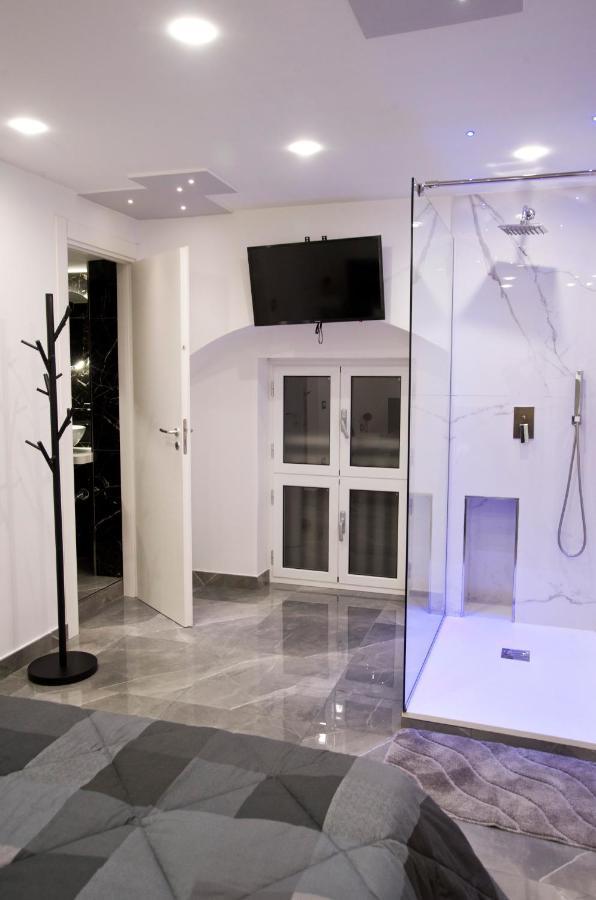 Suite Napoli Sotterranea Con Vasca Idromassaggio Exterior photo