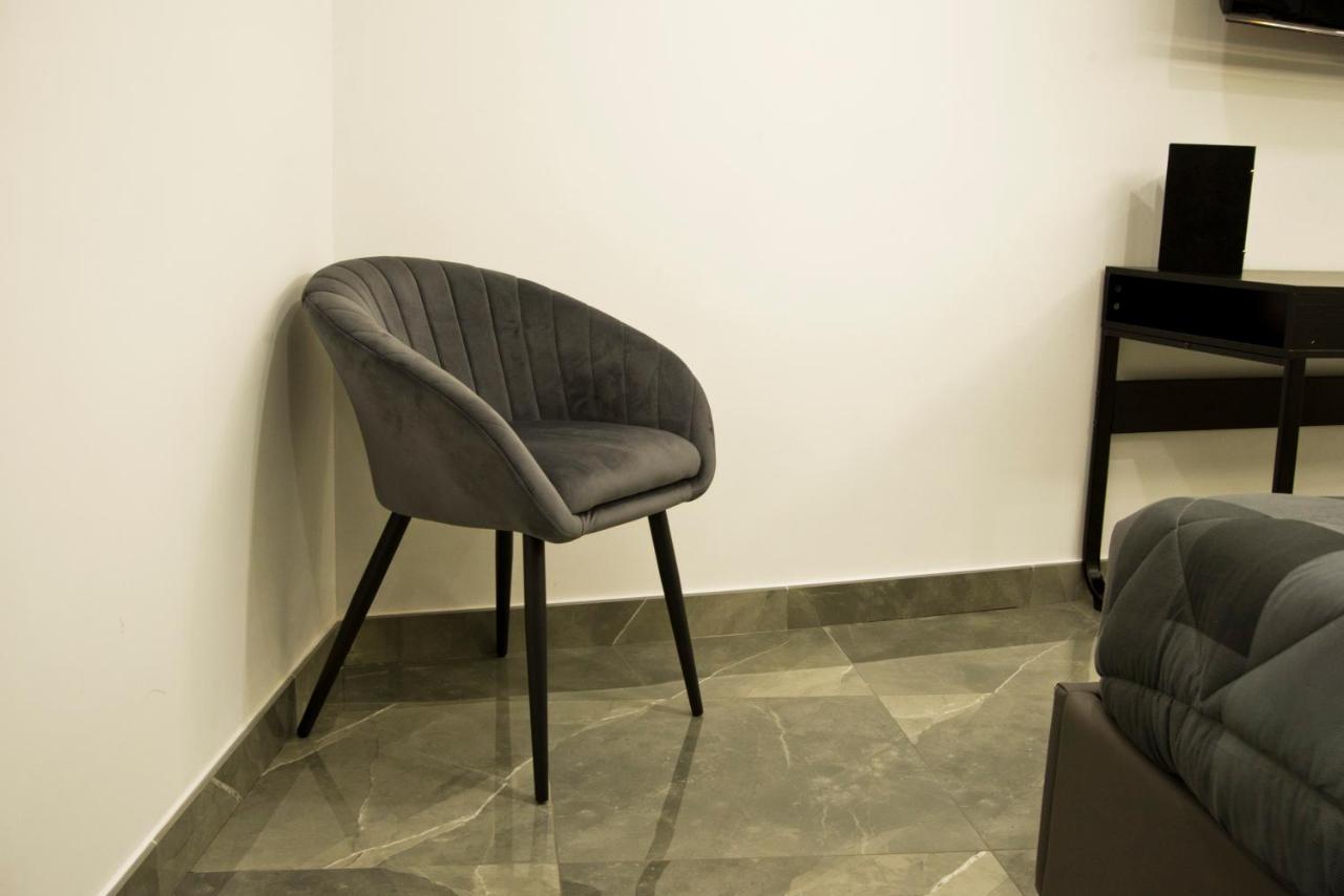 Suite Napoli Sotterranea Con Vasca Idromassaggio Exterior photo