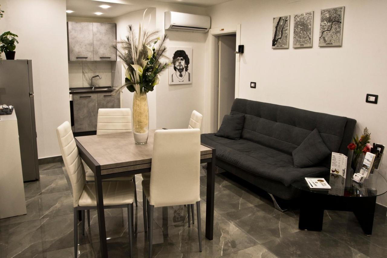 Suite Napoli Sotterranea Con Vasca Idromassaggio Exterior photo